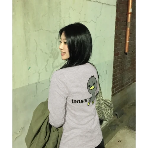 안녕자두야X탄산 앉은 꼬꼬 롱슬리브 (라이트핑크)