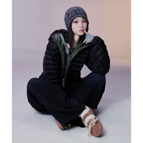 마뗑킴 콘트라스트 트림 라이트 다운 후디 점퍼 블랙