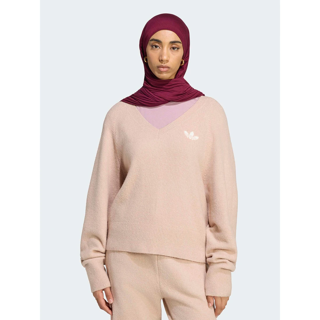 아디다스 에센셜 니트 브이넥 원더 토프 KR9175