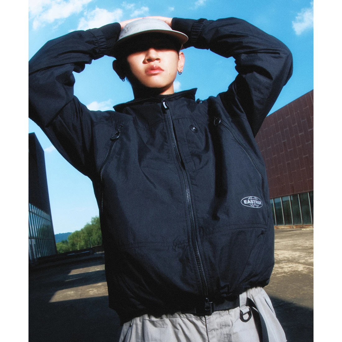 이스트팩 패커블 후드 윈드브레이커 블랙 EPFJJ8A05BK