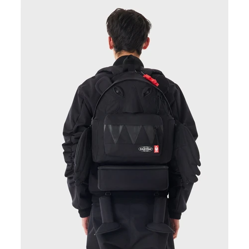 월터 x 이스트팩 백팩 블랙