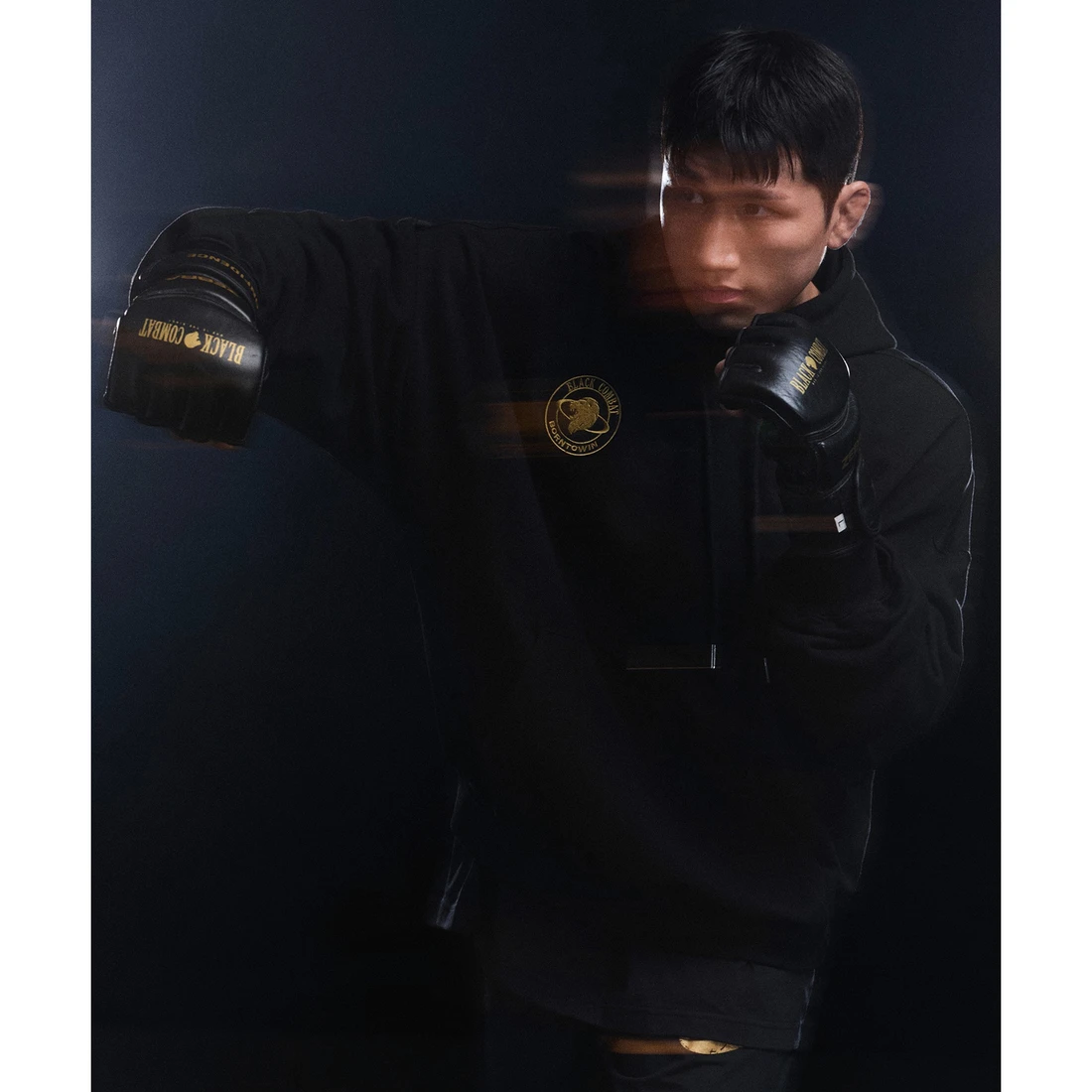 본투윈 x 블랙컴뱃 후디 블랙 BH4MHT268BK