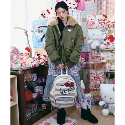 헬로키티 x 에이이에이이 페이스 백팩 스트라이프